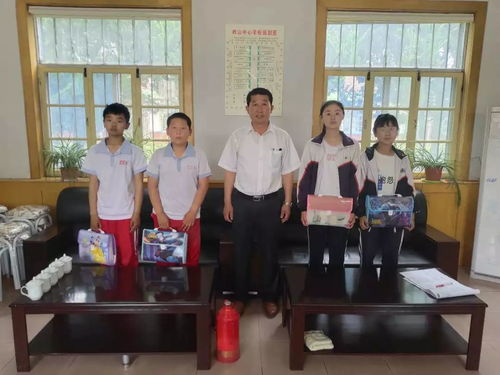 牵手关爱 快乐童年——大华第二小学主题志愿服务活动掠影（二）